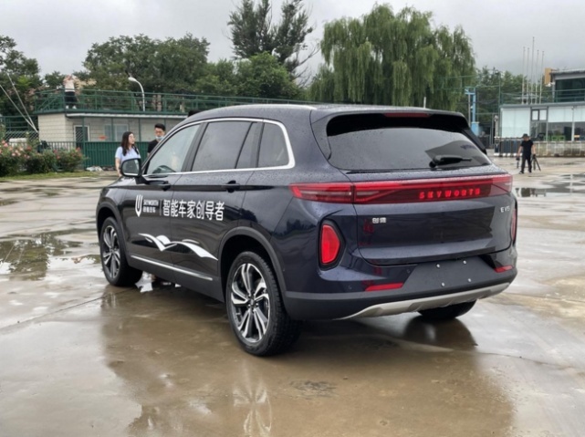 高配创维EV6和低配唐新能源EV，该怎么选？