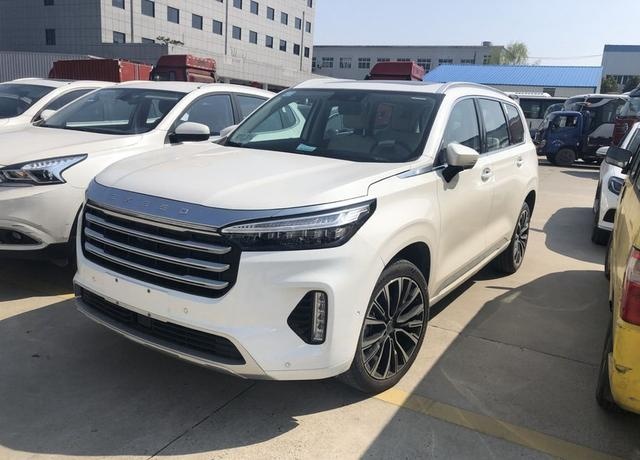 奇瑞真正的旗舰SUV,车长近5米+2.0T动力,气场不输揽胜