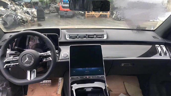 奔驰做梦都没想到，下一代S级就这样提前曝光了？