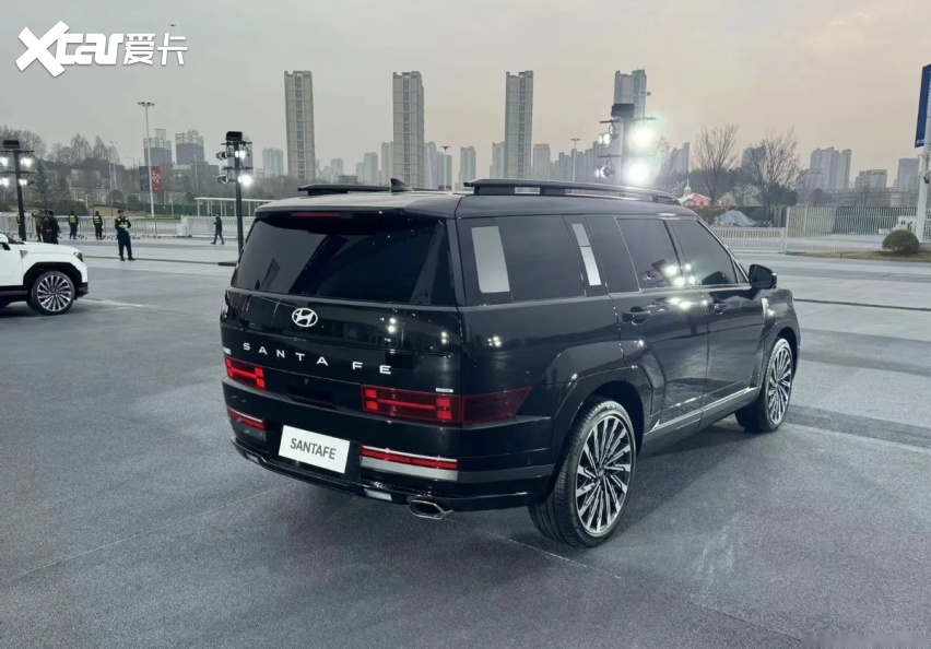 国产现代胜达版现身,外观质感出色,配2.0t 8at黄金组合