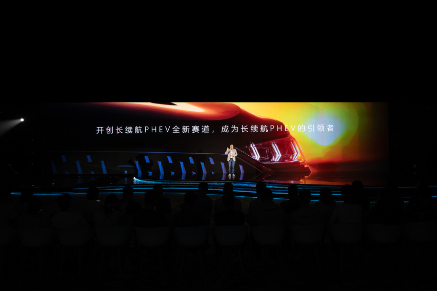 告别买车的选择焦虑 摩卡DHT-PHEV上市售29.5万-31.5万元