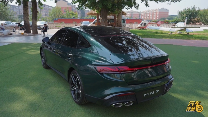无框车门/电动尾翼，2.0T+9AT，黑标MG7不到20万？