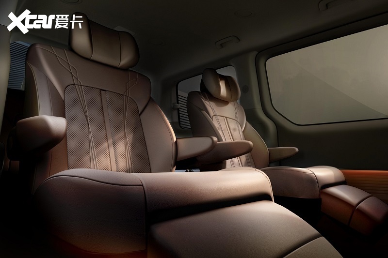 autohomecar__ChwFkGBLB5CABMw1ADsbcOdiek0837.jpg