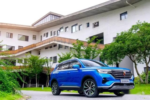 实力硬核智联网SUV，荣威RX5 MAX开启智能座舱新时代