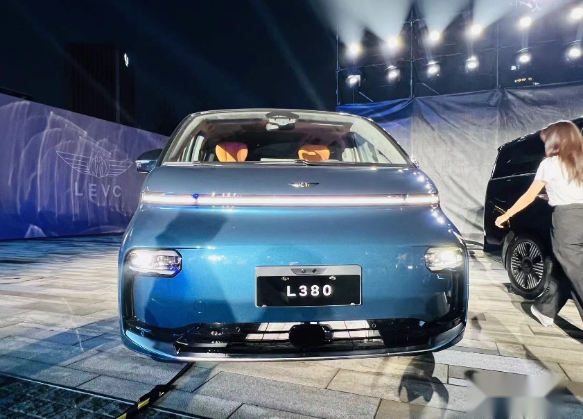 又一台爆款MPV？3-8座任意选，吉利LEVC L380有点意思