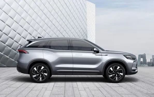 定位中型SUV汽车，BEIJING X7即将预售