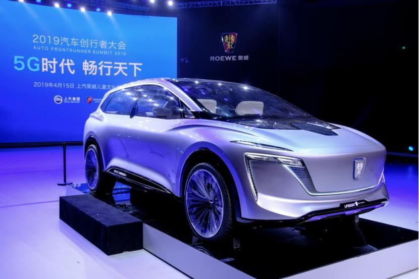 头等舱都弱爆了，2025年的汽车竟长这样！5G让开车变成享受