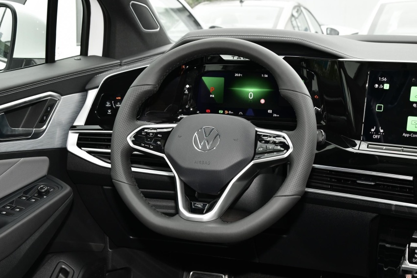 建议跑长途开中大型SUV，这两款车，安静舒适，四轮驱动安全性好