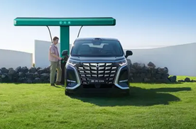 第二代腾势D9正式上市，售价35.98万元起