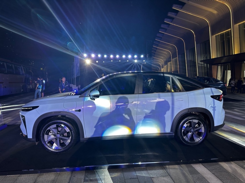 11.77万起买换电轿跑SUV？睿蓝7来了！