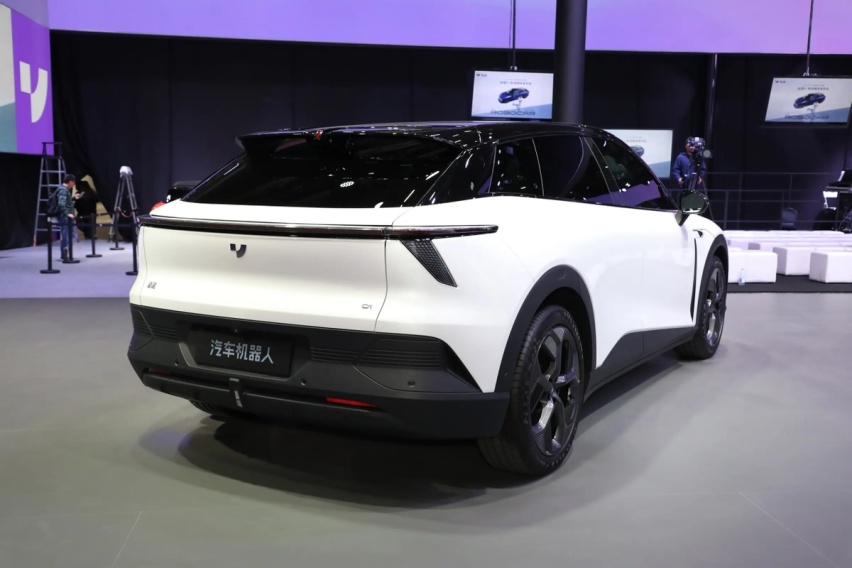 纯电车间的PK，极越01对标特斯拉Model Y，有多少胜算？