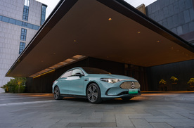 全新奔驰纯电CLA的“都市合谋”