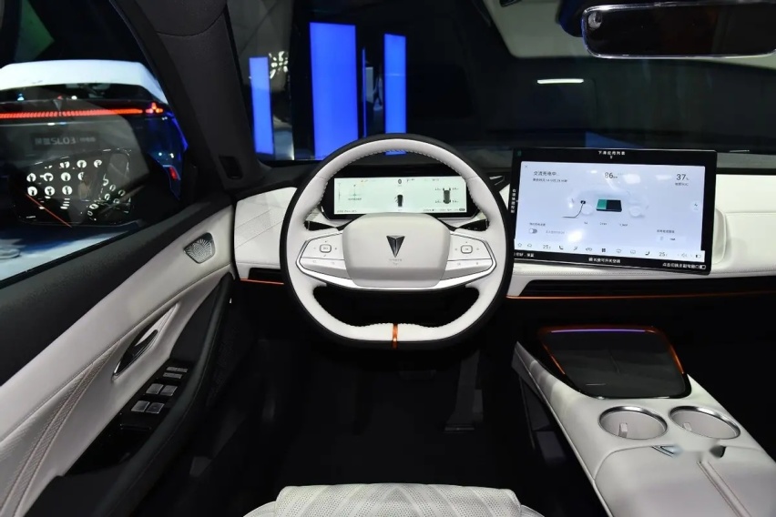 2023款深蓝SL03价格下探1.5万 比亚迪海豹有压力了？
