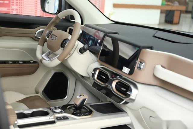 最炫紧凑型SUV 全新吉利icon到店实拍