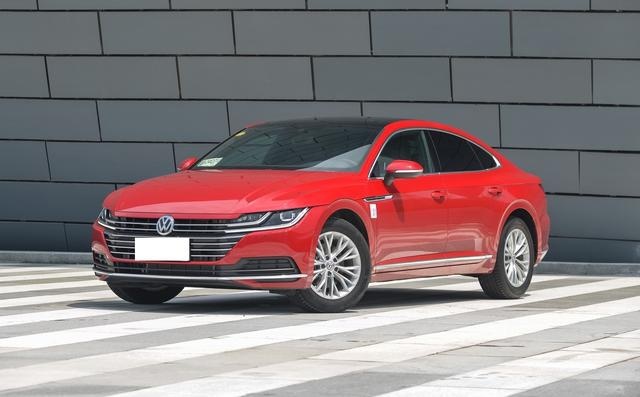 21万“豪车” 无框门+220匹马力 跟奥迪A7比都不输