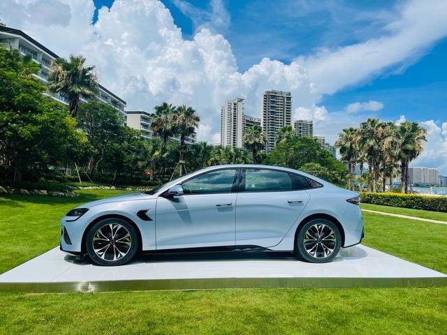 即将上市的比亚迪新车，3.8s破百，满电700KM，市场已供不应求？