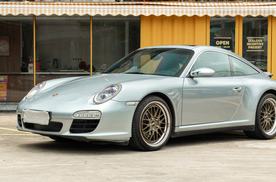 这台够优雅够老钱了吧？保时捷997.1的TARGA4