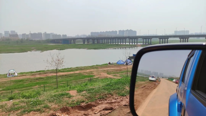 BJ40刀锋英雄柴油版春游踏青，轻松越野油耗还超低？