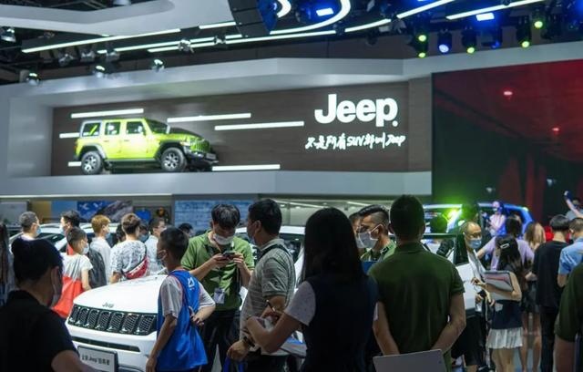 Jeep大切诺基携手Timberland，车辙与脚印重合重新注解“探索”