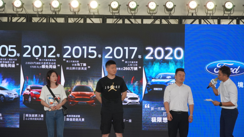 快销时代，福克斯的闪电“迭代”