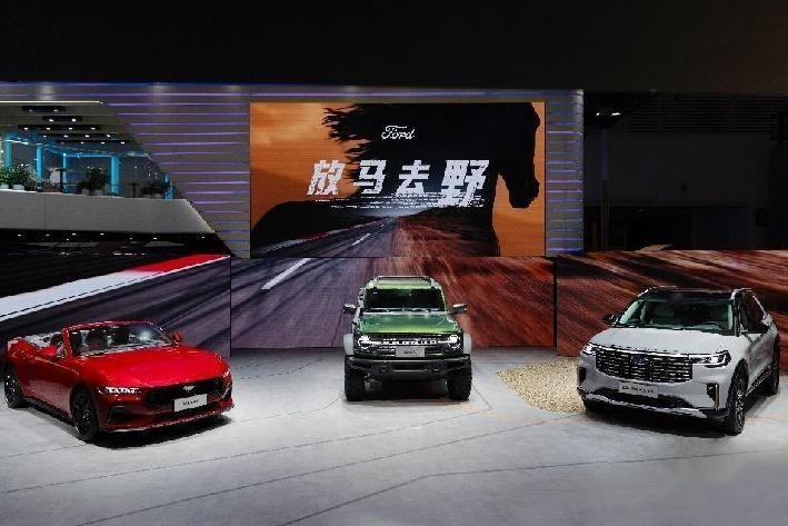 国产福特烈马配2.3T发动机，还出500台限量版，竞争牧马人