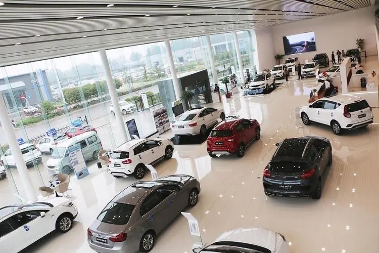 为何在购置新车时，老司机们建议别急着把旧车交给4S店？