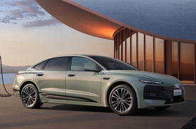 奥迪A6L“电比油低”，豪华纯电市场要变天？