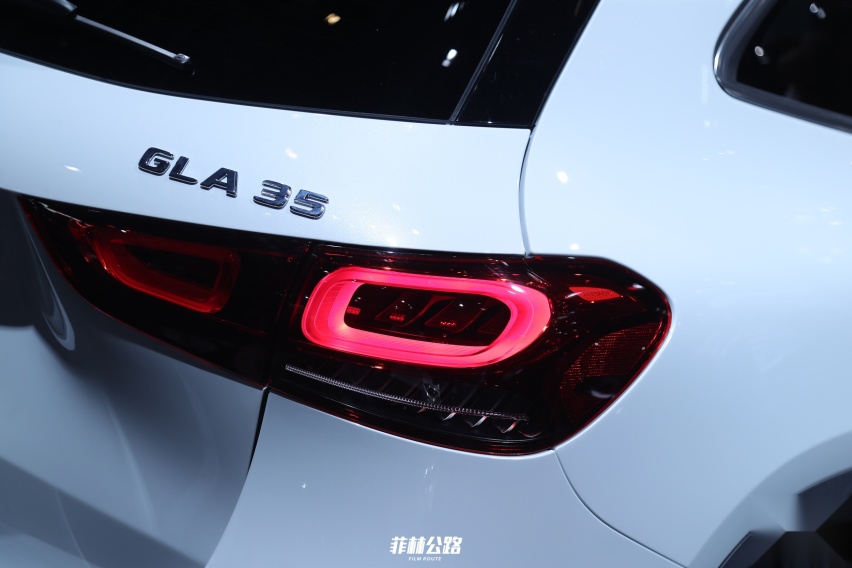 #新车实拍#菲林公路2020北京车展 AMG GLA 35