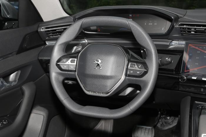 标致508L售价跌至11.97万，配1.6T动力+爱信6AT，值不值得