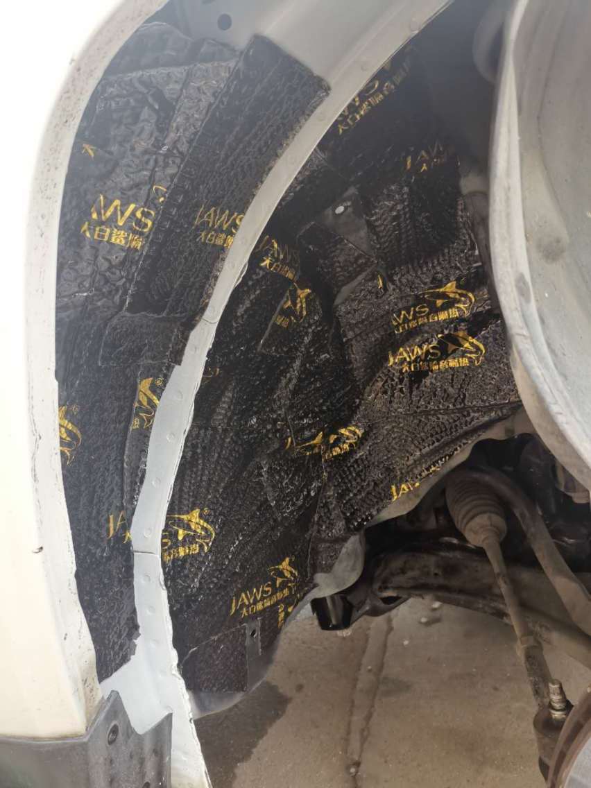 邹城77吉普指南者汽车隔音改装大白鲨 安静下来