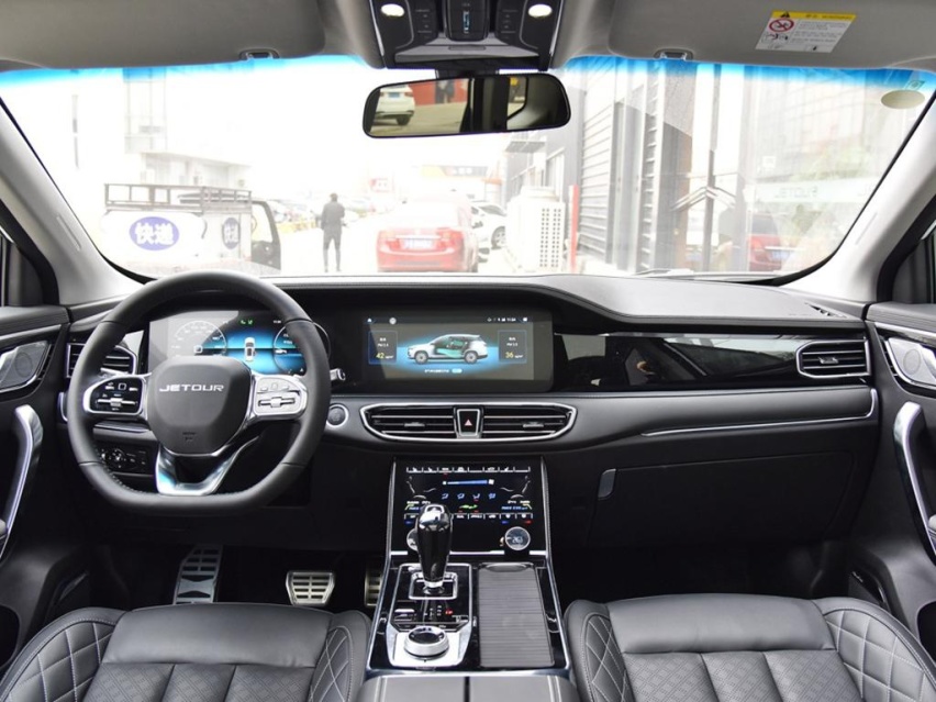 这几款15万中型SUV，价格不贵配置高，还能轻松坐7人
