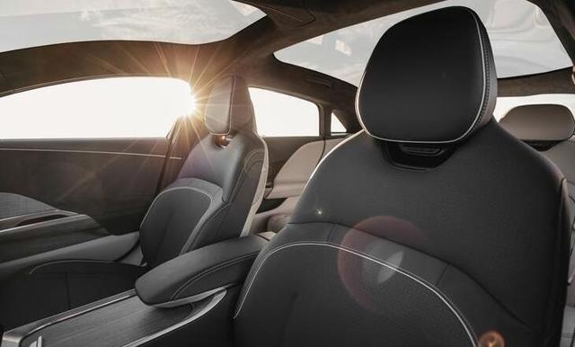 全新纯电动汽车Lucid Air发布 续航可达832km