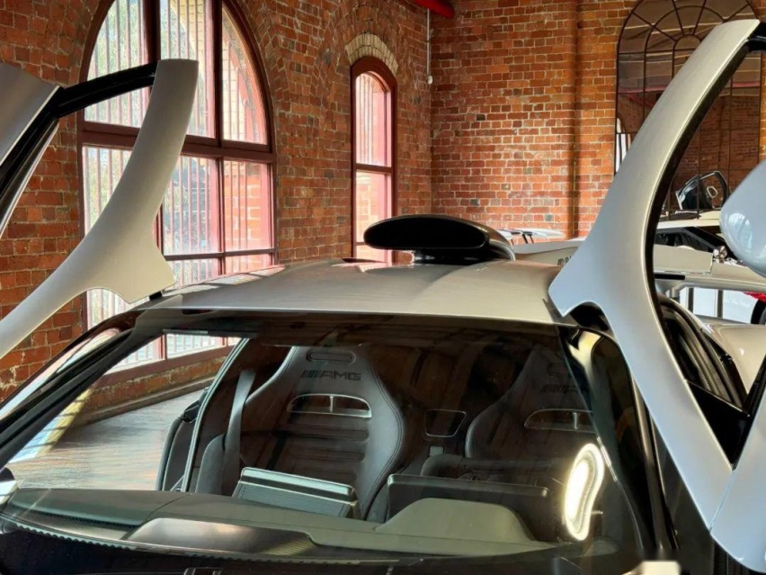 实拍全澳首台AMG ONE，全世界年纪最大的车主？