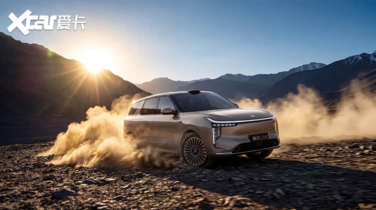 智己LS8开启预售，30万内拿下百万级体验