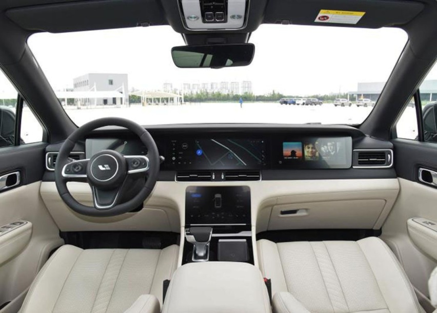 又一台有钱必买的SUV，4.0T双涡轮增压，回头率爆炸