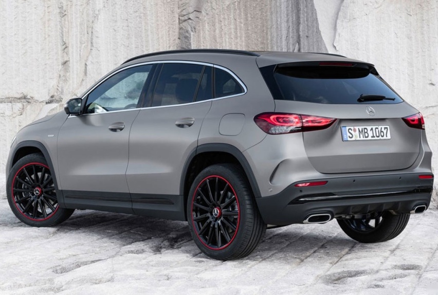 像一台SUV，新一代奔驰GLA级曝光，1.3T发动机+一大堆