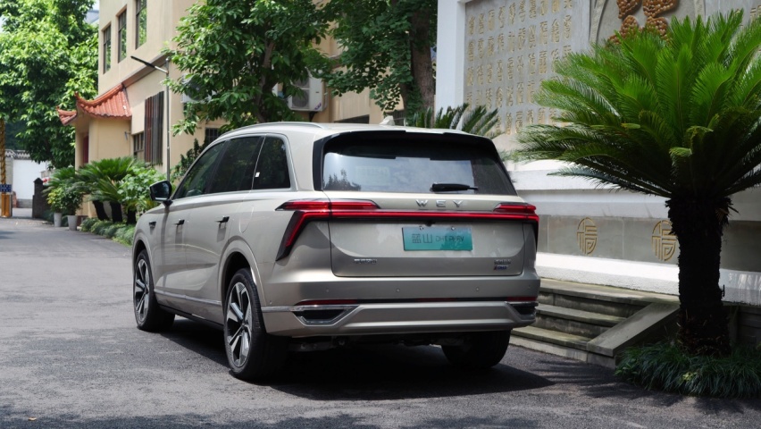 驾驶魏牌蓝山DHT-PHEV，探索硒玉之旅