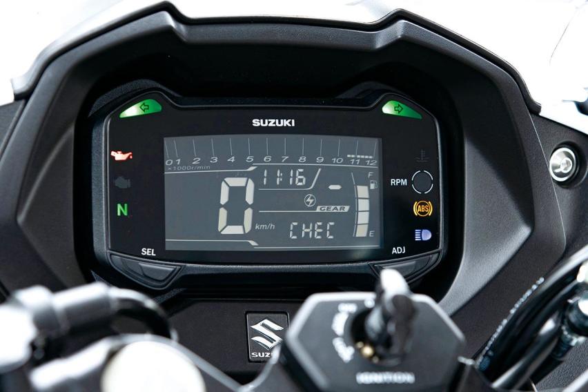 国内入门神级仿赛摩托，铃木GSX250R，造型经典操控稳定