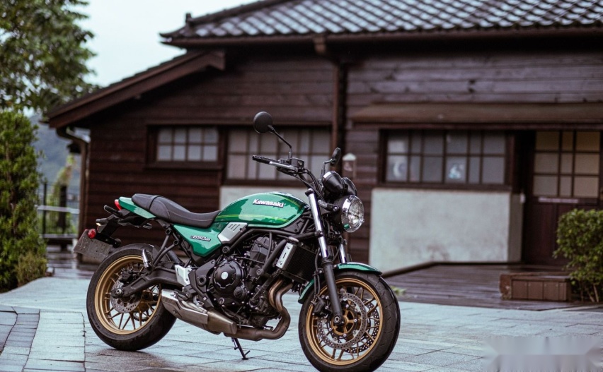 轻盈好上手的复古车，2022川崎Z650RS