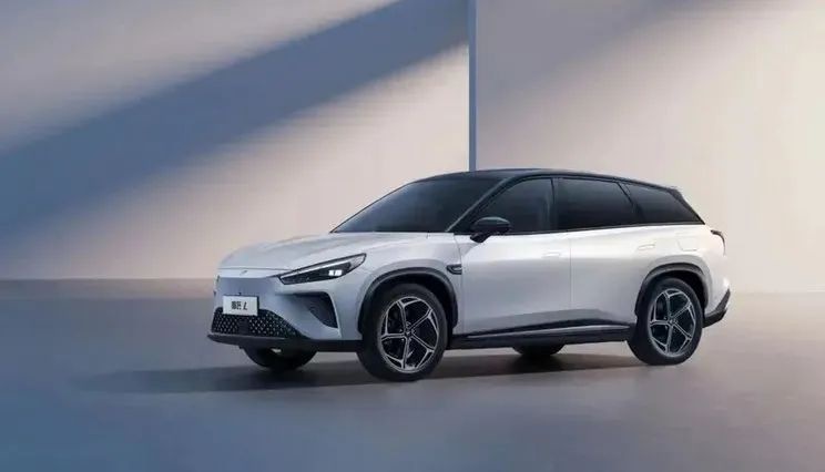 4月新车丨哪吒L平替理想L6？重塑的智界S7这次能不能火？