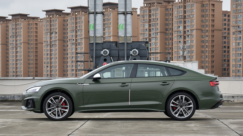 �W��S5���B(y��ng)܇3317Ԫ��S4���������ﱳ��ʡ��