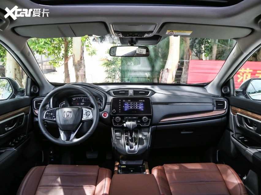 自主VS合资！传祺 GS4 PLUS是年轻人的第一台紧凑SUV？