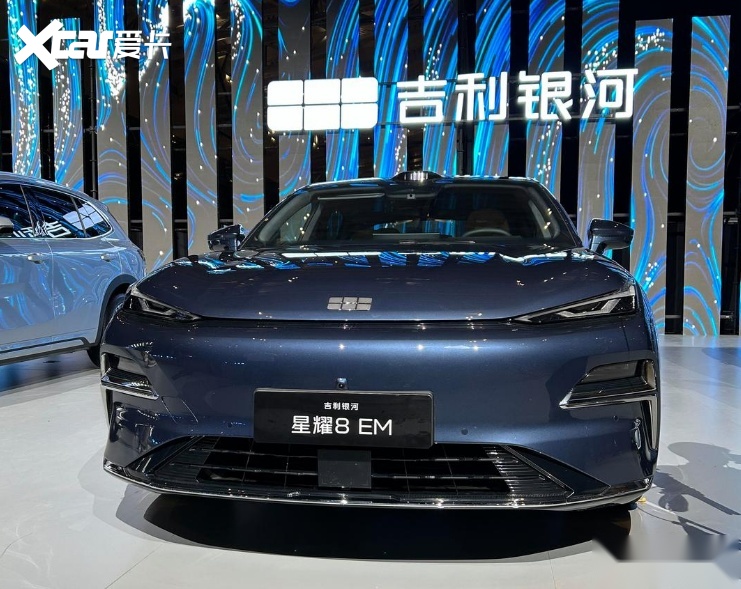 15万级混动轿车二选一！汉DM-i稳如老狗，星耀8凭啥抢风头？