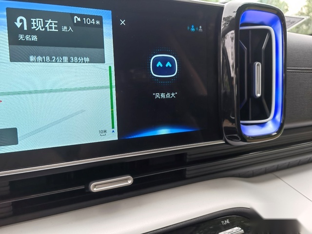 除了好开，合资车都很无趣？体验北京现代沐飒的奇特设计
