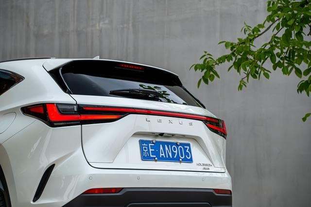以柔克刚 试驾雷克萨斯NX 350h