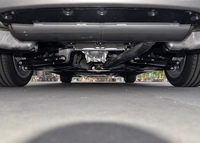 45万预算买台婚车，宝马530Li与奔驰E300 L怎么选？