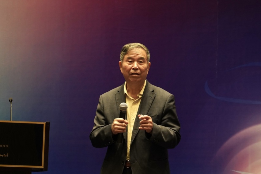 2023中国（上海）智能与新能源汽车峰会举行