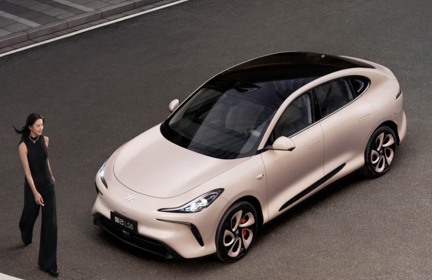 更长的续航更大的马力更实用的配置，有了智己LS6还要啥Model Y？