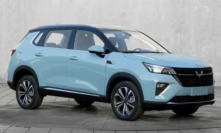 对标丰田双擎，五菱也出混动SUV，油耗4.6升，满油续航1100KM
