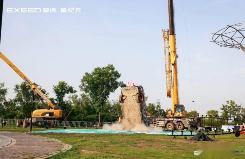 增程、纯电双箭齐发！售18.98万元起，星纪元ET全球上市
